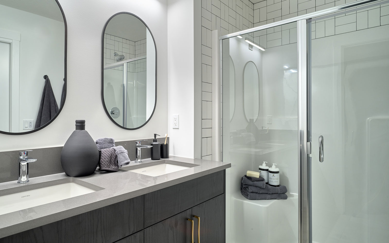 Brookfield Duplex Oak Ensuite