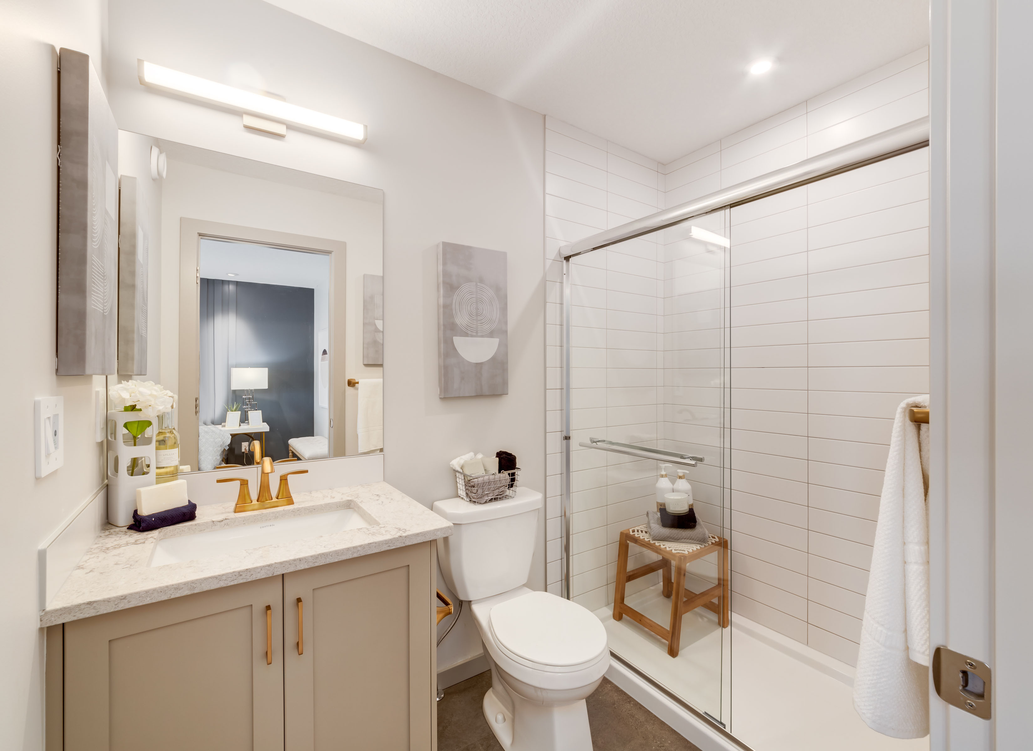 Sasha Bathroom Starling